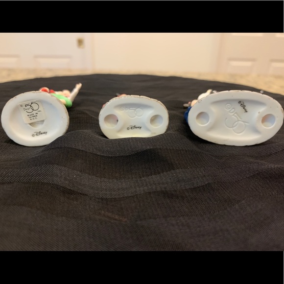 Dept. 56, Disney Parks Family, Set of 3 figurines - Picture 7 of 9